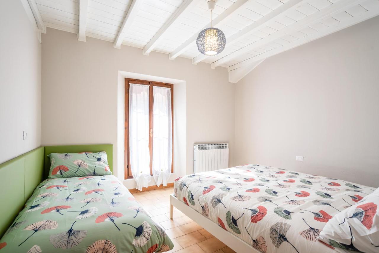 Apartamento Le Tre Ninfee Di Pusiano! Free Parking Exterior foto