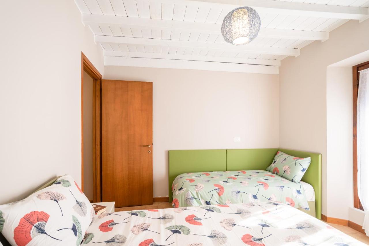 Apartamento Le Tre Ninfee Di Pusiano! Free Parking Exterior foto